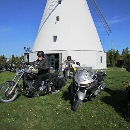 Village Kompleks wypoczynkowy *