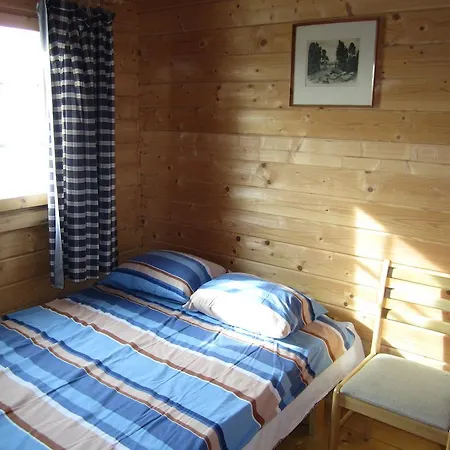 Kompleks wypoczynkowy Village Pivarootsi